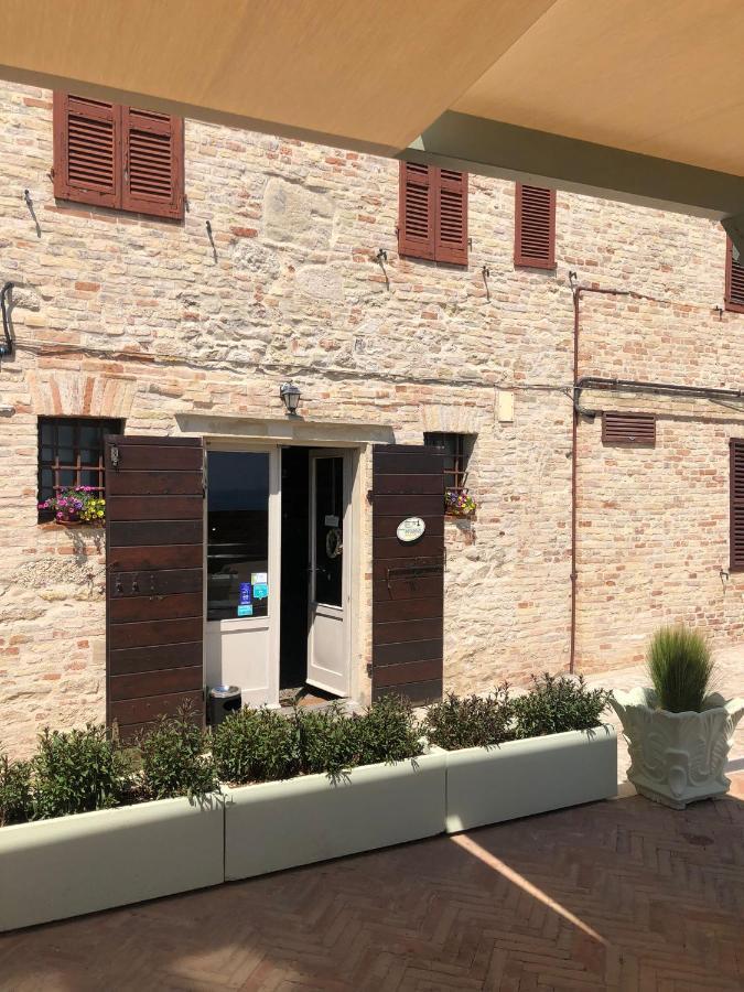 Castello - Solo Pernotto Hotel Cupra Marittima Exterior photo